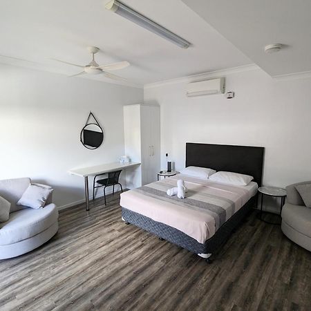 Escape On Lake Cairns Bagian luar foto