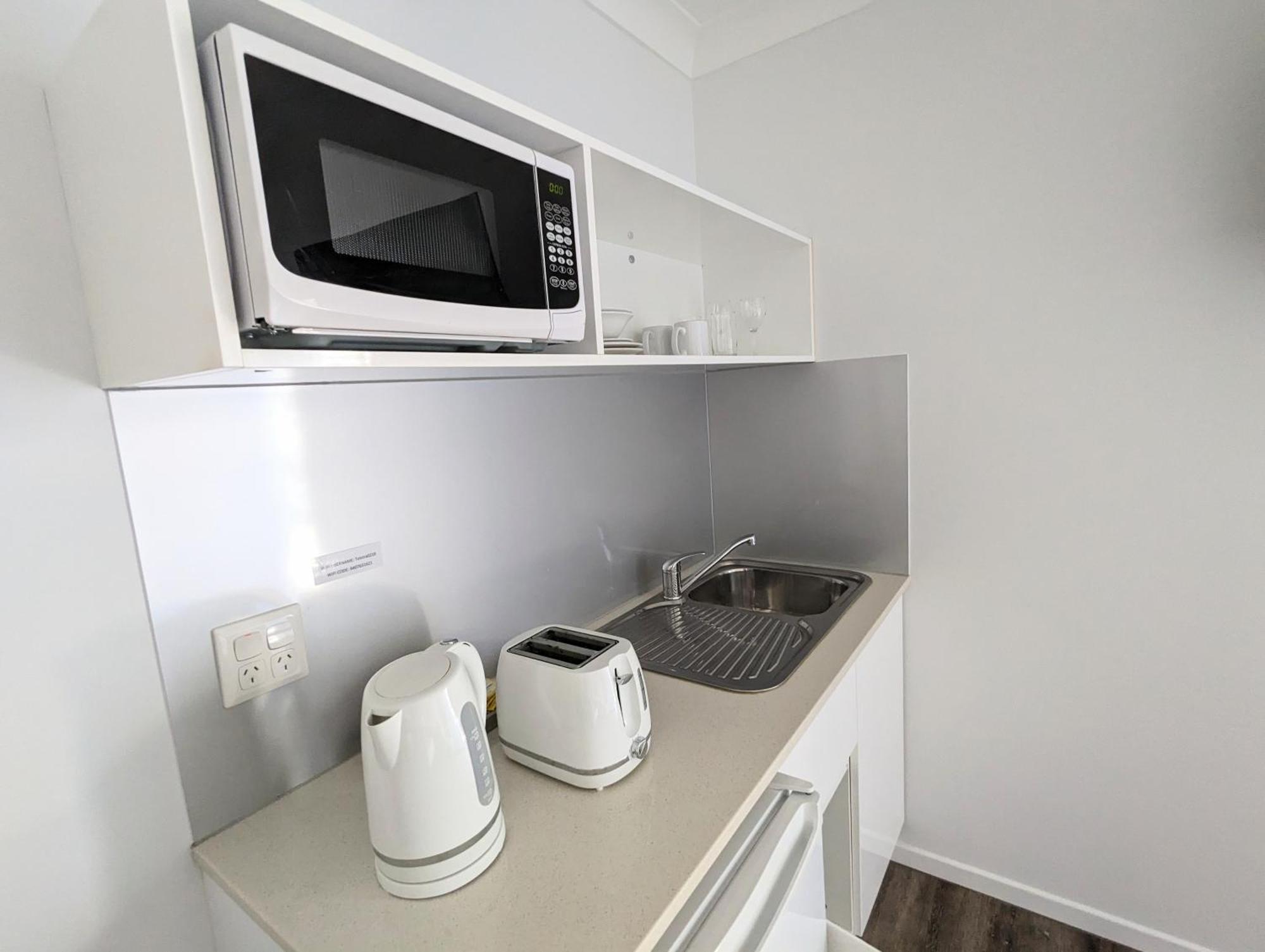 Escape On Lake Cairns Bagian luar foto