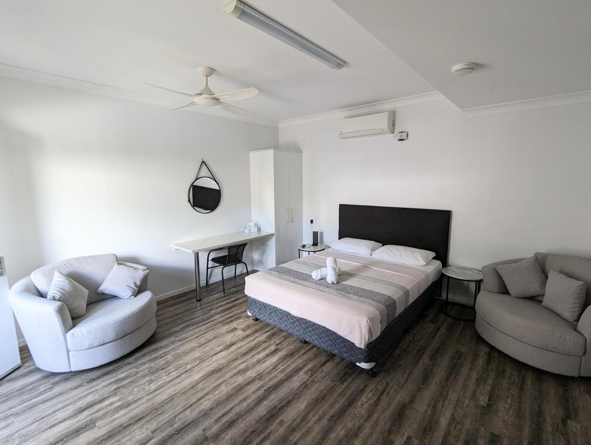 Escape On Lake Cairns Bagian luar foto